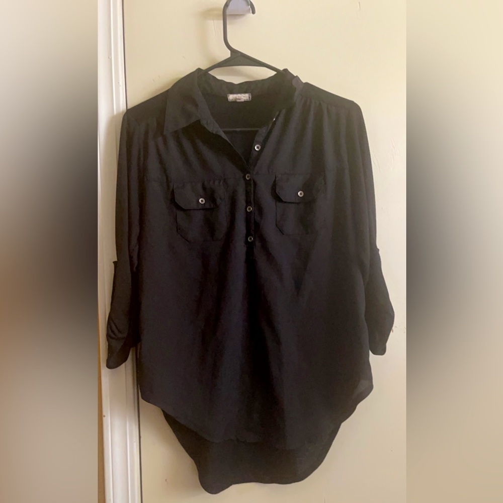 🌵Eyeshadows Black Shirt